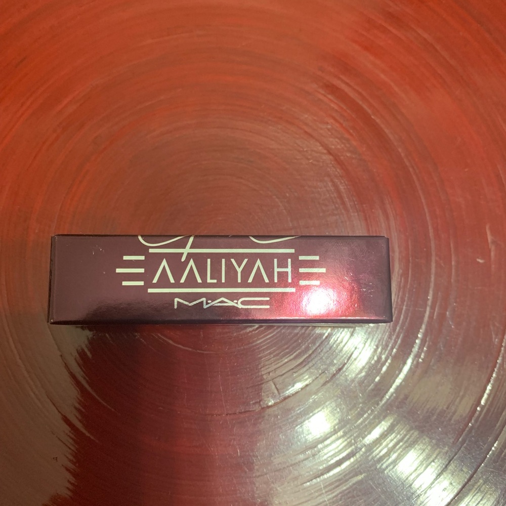 MAC Aaliyah TRY AGAIN MATTE LIPSTICK